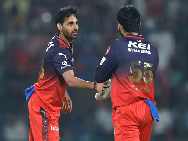 Bhuvneshwar Kumar and Jitesh Sharma (Photo: IPL)