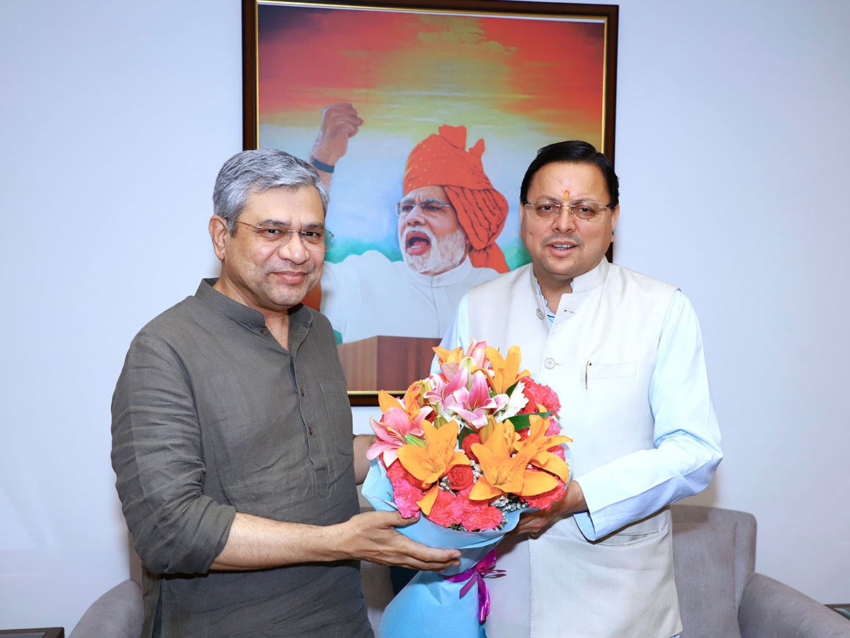 Railway Minister Ashwini Vaishnaw with Uttarakhand CM Pushkar Singh Dhami (Photo/ANI)