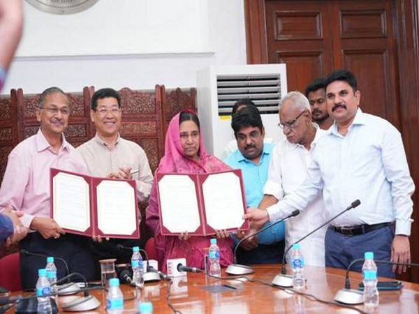 The collection was donated by Dr. APJM Nazema Maraikayar, niece of Dr. Kalam, and APJMJ Sheikh Saleem, grand-nephew of Dr. Kalam, to the NIA (Photo/ANI) 