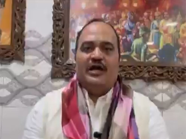  Shiv Sena-UBT leader Anand Dubey. (Photo/Screengrab from Self-Made video)