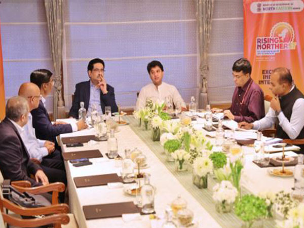 Minister Scindia met Industry leaders to attract investment in NE states (Photo/PIB/MDoNER)