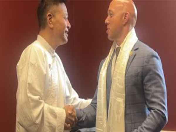 Tibetan Government-in-Exile President Sikyong Penpa Tsering, US Representative Brian Mast (Image Credit: X/@CTA_TibetdotNet)