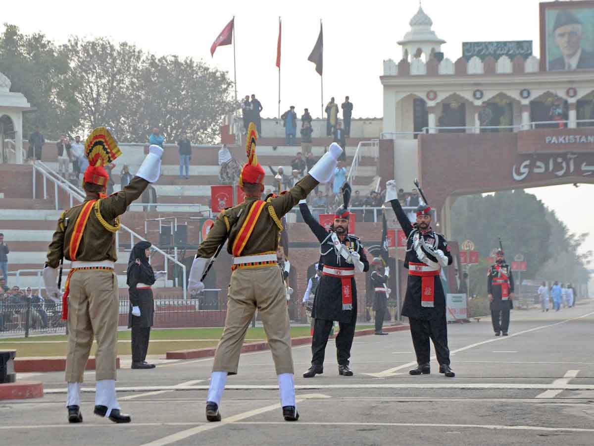 BSF personnel and Pakistan Rangers during the Beating Retreat ceremony (File Photo/ANI)
