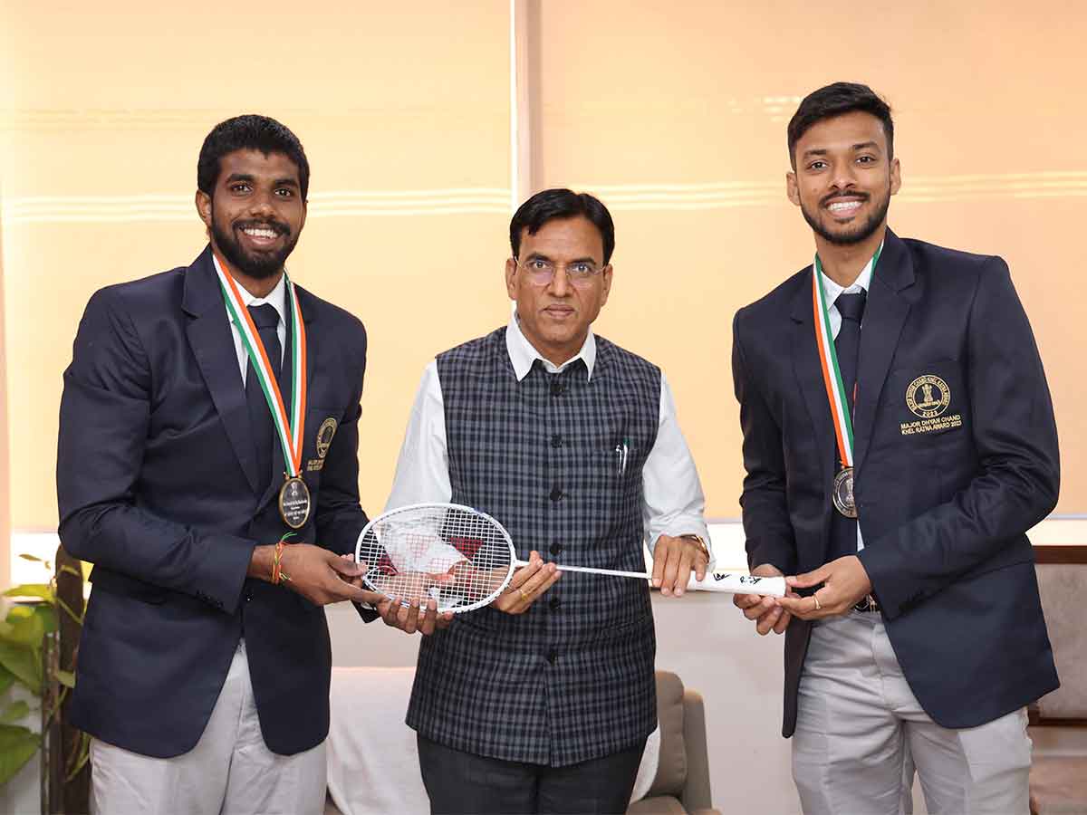 Satwiksairaj Rankireddy,  Mansukh Mandaviya and Chirag Shetty (Photo: SAI Media)