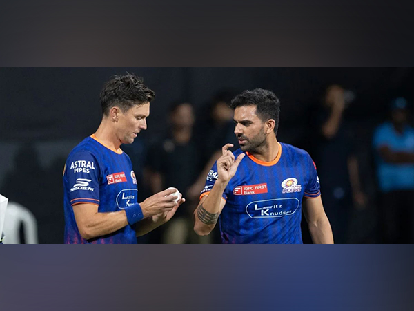 Deepak Chahar with Trent Boult. (Photo- MI website)