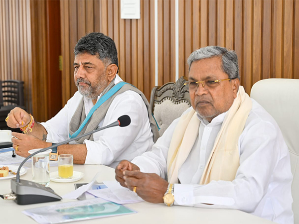 Deputy Chief Minister DK Shivakumar with CM Siddaramaiah (Photo/CMO)