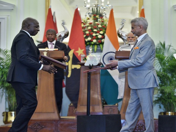 MoUs being exchanged between India and Angola (Image: X@MEAIndia)