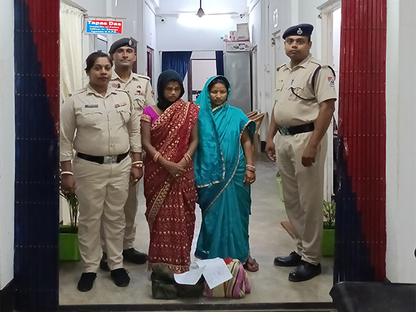 Two drug peddlers arrested with cannabis at Agartala Railway station (Photo/ANI)