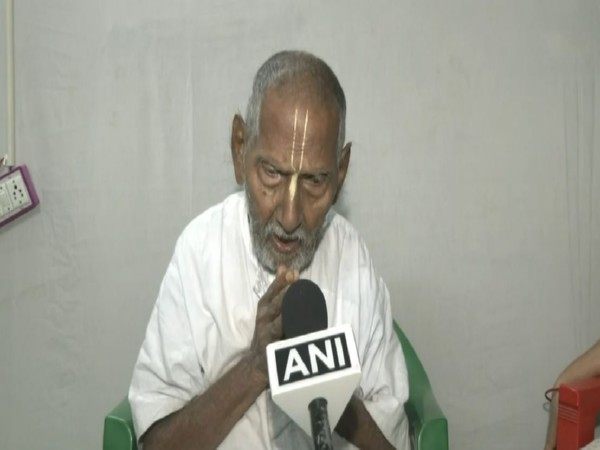 Baba Shivanand. (File Photo/ANI)