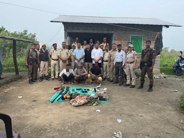 Arrested individuals with recovered materials. (Photo/X@CMOfficeAssam) 