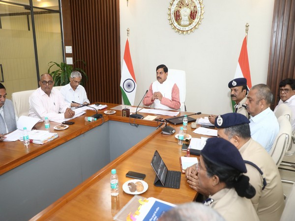 MP CM Mohan Yadav holding the meeting (Photo/ X @CMMadhyaPradesh)
