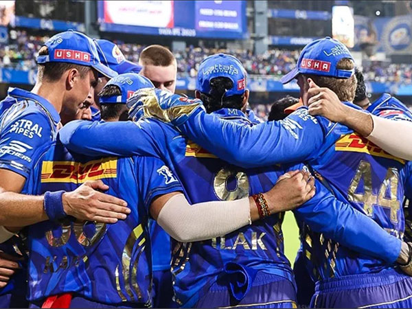 Mumbai Indians team. (Photo- Mumbai Indians official website/mumbaiindians.com)