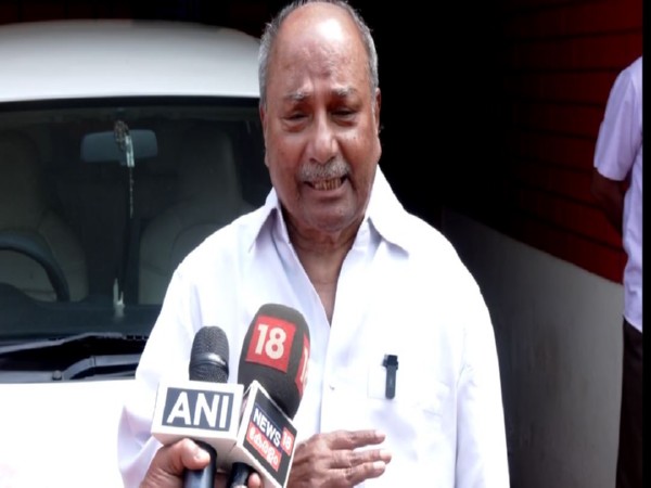  Former Defence Minister and senior Congress leader AK Antony (Photo/ANI)