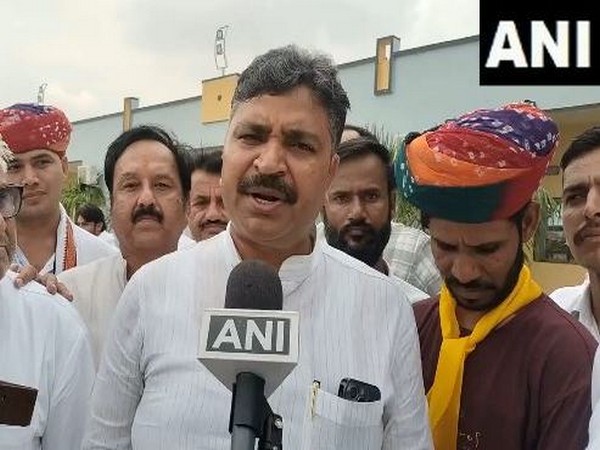 Congress leader Tikaram Jully (Photo/ANI)