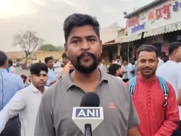 A local in Jaisalmer express his joy after Indian air defence thwart Pakistani drone strike. (Photo/ANI)