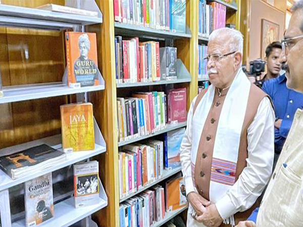Minister Manohar Lal at the Kendra (Photo/PIB)