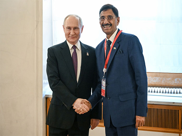 MoS Defence called on Russian President Mr Vladimir Putin and extended congratulations for the 80th Victory Day (Photo/PIB)