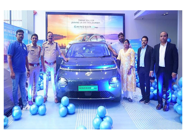 PPS Motors launched MG Windsor PRO by Krishnaih, ACP – LB Nagar, Neeraj G, CEO PPS MG, Abhinay Akula, ASM – MG India, for Telangana at its LB Nagar, Hyderabad showroom