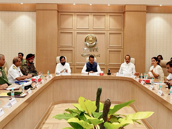 Maharashtra govt holds meeting with defence forces (Photo: Maharashtra CMO)
