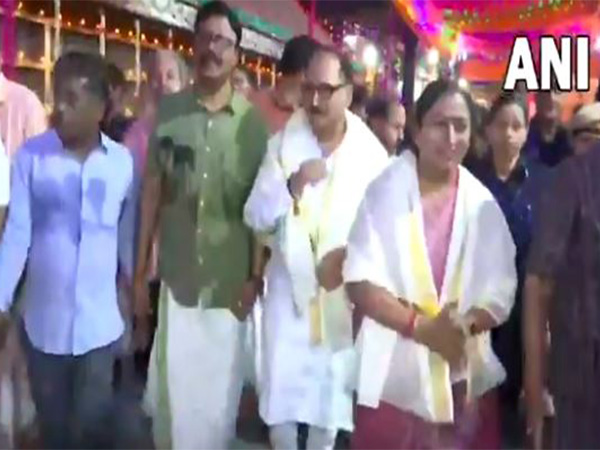 Delhi Chief Minister Rekha Gupta along with BJP leader Virendra Sachdeva (Photo/ANI) 