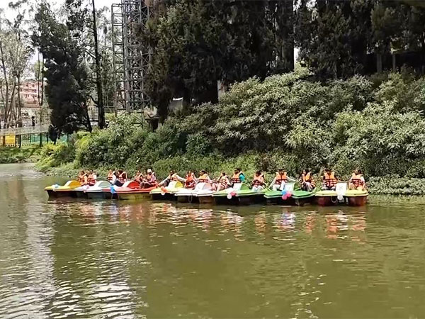 Boat race in Ooty town of Nilgiris district, Tamil Nadu (Photo/ ANI) 