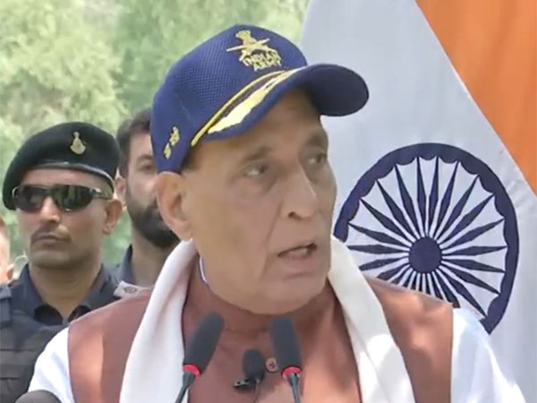 Union Defence Minister Rajnath Singh in Srinagar (Photo: ANI)