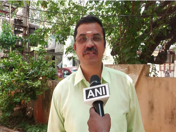 AIADMK leader Kovai Sathyan (Photo/ANI)