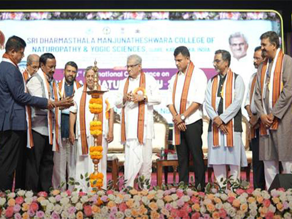 Youth and experts unite at ICYN 2025 in Dharmasthala, celebrating the transformative spirit of ‘Samyoga’ and ‘Yoga Unplugged’ (Photo: PIB) 