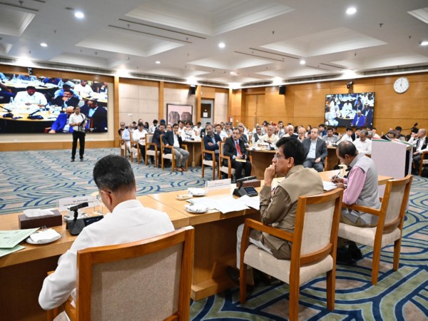Piyush Goyal holds meeting with electronics industry stakeholders in Delhi (Photo-X@PiyushGoyal)