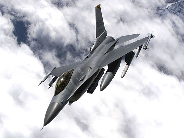 
    Ukranian F16 goes down after 'incident', pilot ejects safely
    