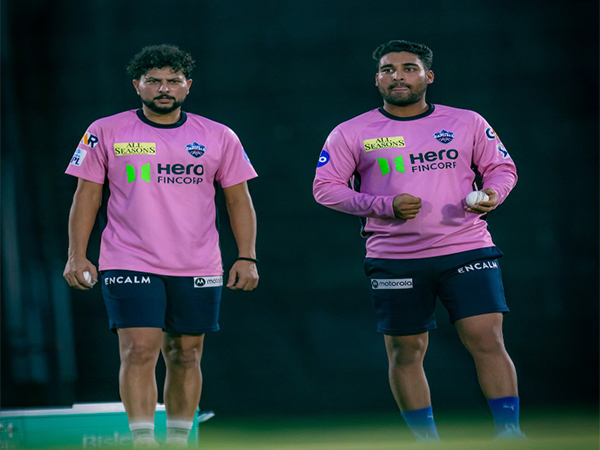 Kuldeep Yadav and Vipraj Nigam (Photo: Delhi Capitals)
