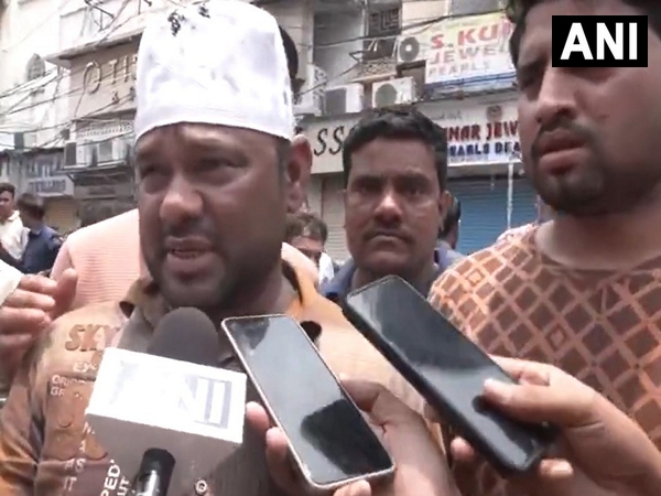 Eye-witness of the fire at a building near Gulzar House in Hyderabad (Photo/ANI)