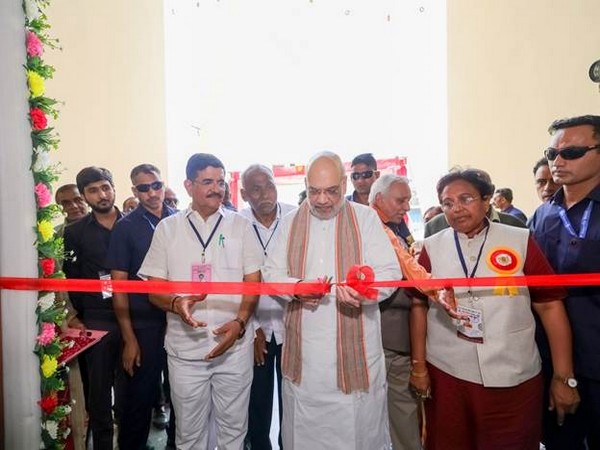 Amit Shah inaugurates newly constructed building of KK Patel, Madhuben K Patel Nursing College in Mehsana (Photo:PIB)