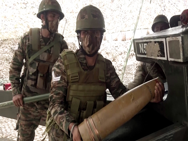 Army's artillery gunners demonstrate how they delivered a crushing response during ceasefire violations by Pakistan (Photo/ANI) 