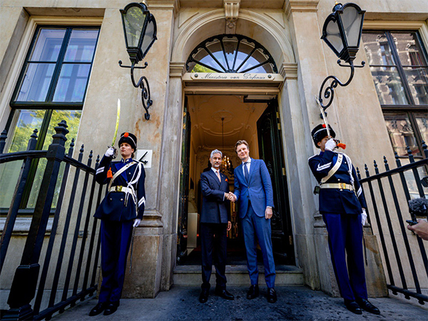 Ruben Brekelmans, Minister of Defence of the Netherlands with External Affairs Minister S Jaishankar (Image: X@DefensieMin)