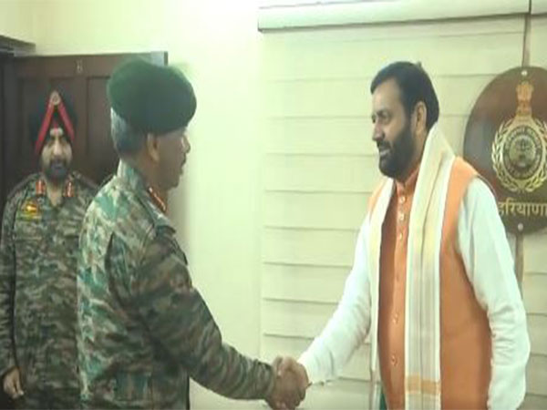 Haryana CM Nayab Singh Saini with Lt General Manoj Kumar Katiyar (Photo/@NayabSainiBJP)