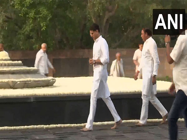 Congress leader Sachin Pilot pays tribute to former PM Rajiv Gandhi on his death anniversary (Photo/ANI)