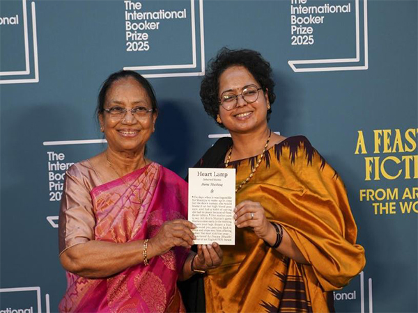 Banu Mushtaq and Deepa Bhasthi (Image Source: X/@RahulGandhi)