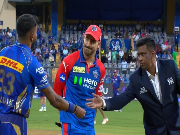 MI skipper Hardik Pandya and DC stand-in skipper Faf du Plessis (Photo: @ipl/X)