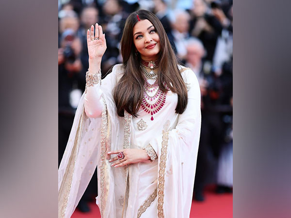Actor Aishwarya Rai Bachchan (Image source: Manish Malhotra's Instagram handle)