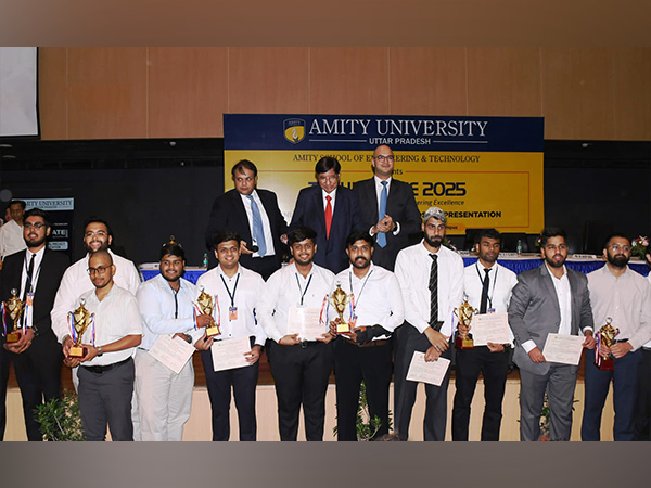 Dr Ashok K Chauhan, Founder President Amity Education Group, Mr Abhay Chauhan, Sr. Vice President RBEF and Mr Amol Chauhan, Executive Director Strategic Operations (FPO), alongwith the winners during TECHNOVATE- 2025 at Amity (Photo/Amity)