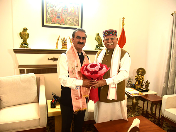 Himachal CM Sukhvinder Singh Sukhu with Union Minister of Power Manohar Lal Khattar (Photo/ ANI)