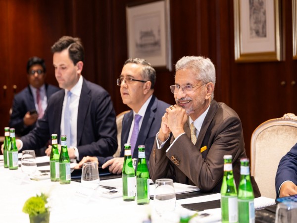 EAM Jaishankar interacting with members of German Parliament (Photo/ X@DrSJaishankar)