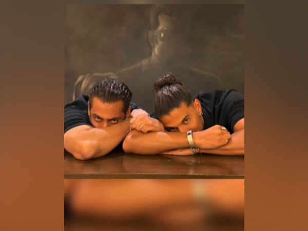 Salman Khan and Sooraj Pancholi (Photo: Instagram/@beingsalmankhan) Salman Khan and Sooraj Pancholi (Photo: Instagram/@beingsalmankhan)