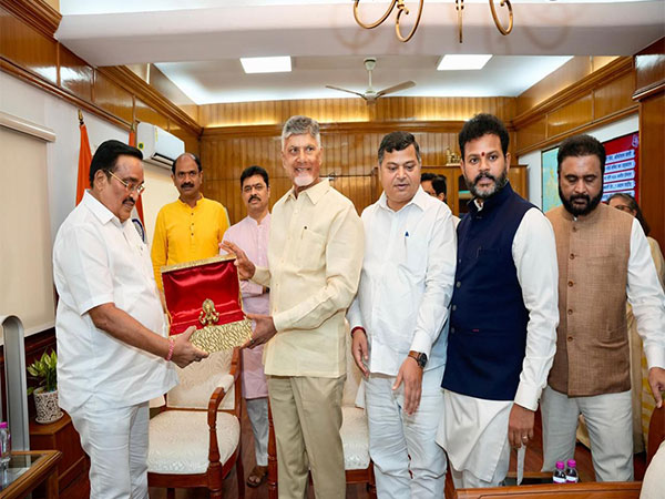 Andhra Pradesh CM Chandrababu Naidu met Union Jal Shakti Minister CR Patil (Photo/@ncbn)