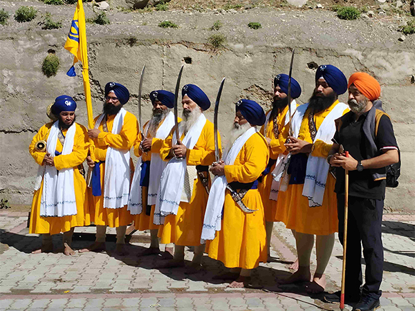 Sikh devotees begin pilgrimage to Hemkund Sahib (Image: X @chamolipolice) 