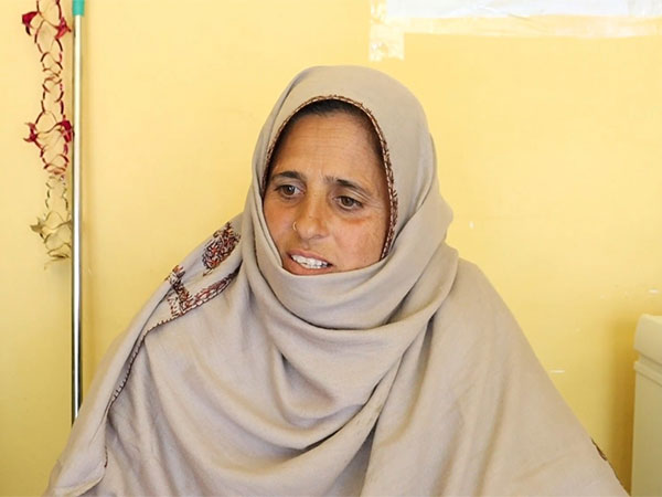 J-K: Shakeela Begum has become the first ST woman to establish her own Bangus Trout Live Fish Vending Centre in Kupwara (Photo/ANI)