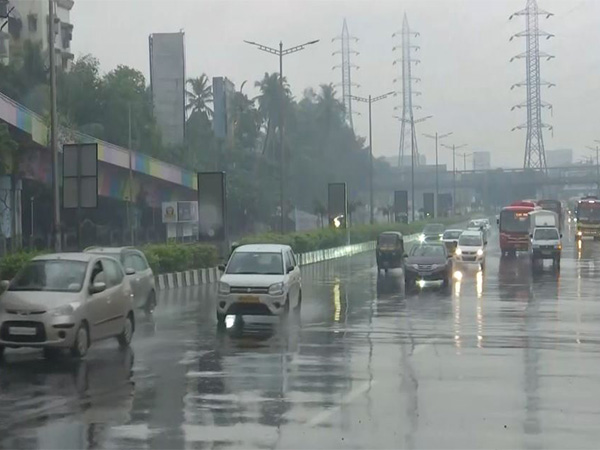 Rain lashes parts of Mumbai (Photo/ANI) Rain lashes parts of Mumbai (Photo/ANI)
