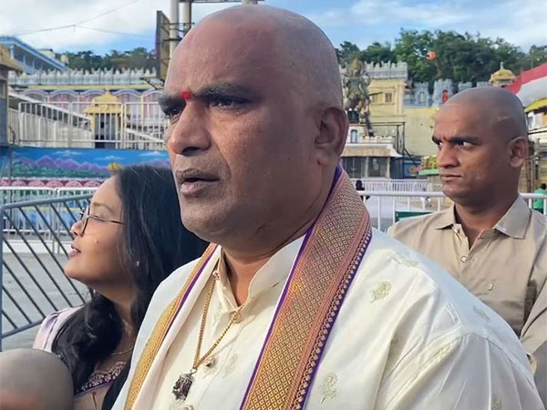 Telangana Whip Ilaiah Visits Tirumala(Photo/ANI) Telangana Whip Ilaiah Visits Tirumala(Photo/ANI)