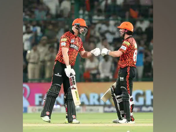 Travis Head (right) Heinrich Klaasen (left). (Photo: IPL)